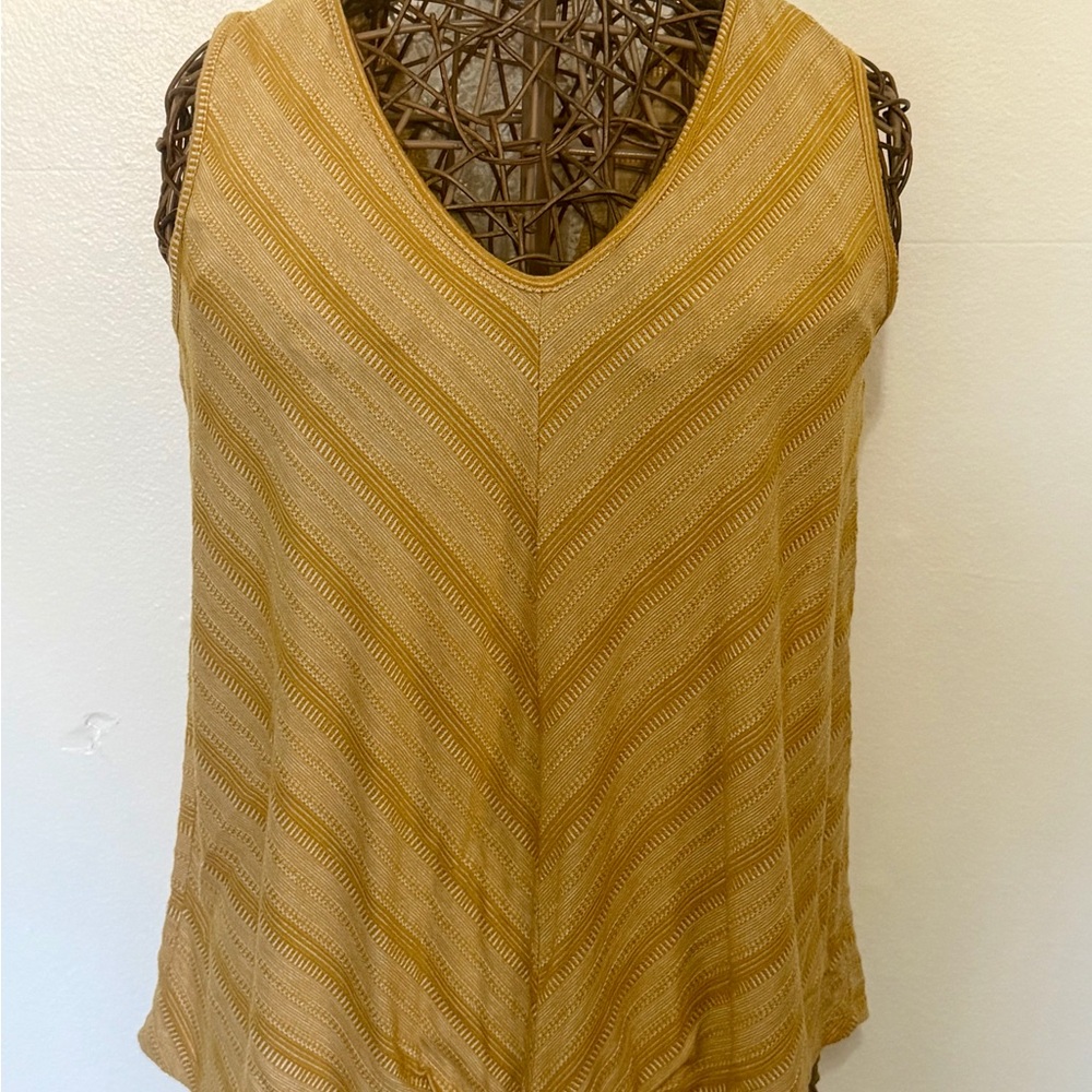 Lavish V‑Neck Chevron Knit Tank Top - Mustard Yellow